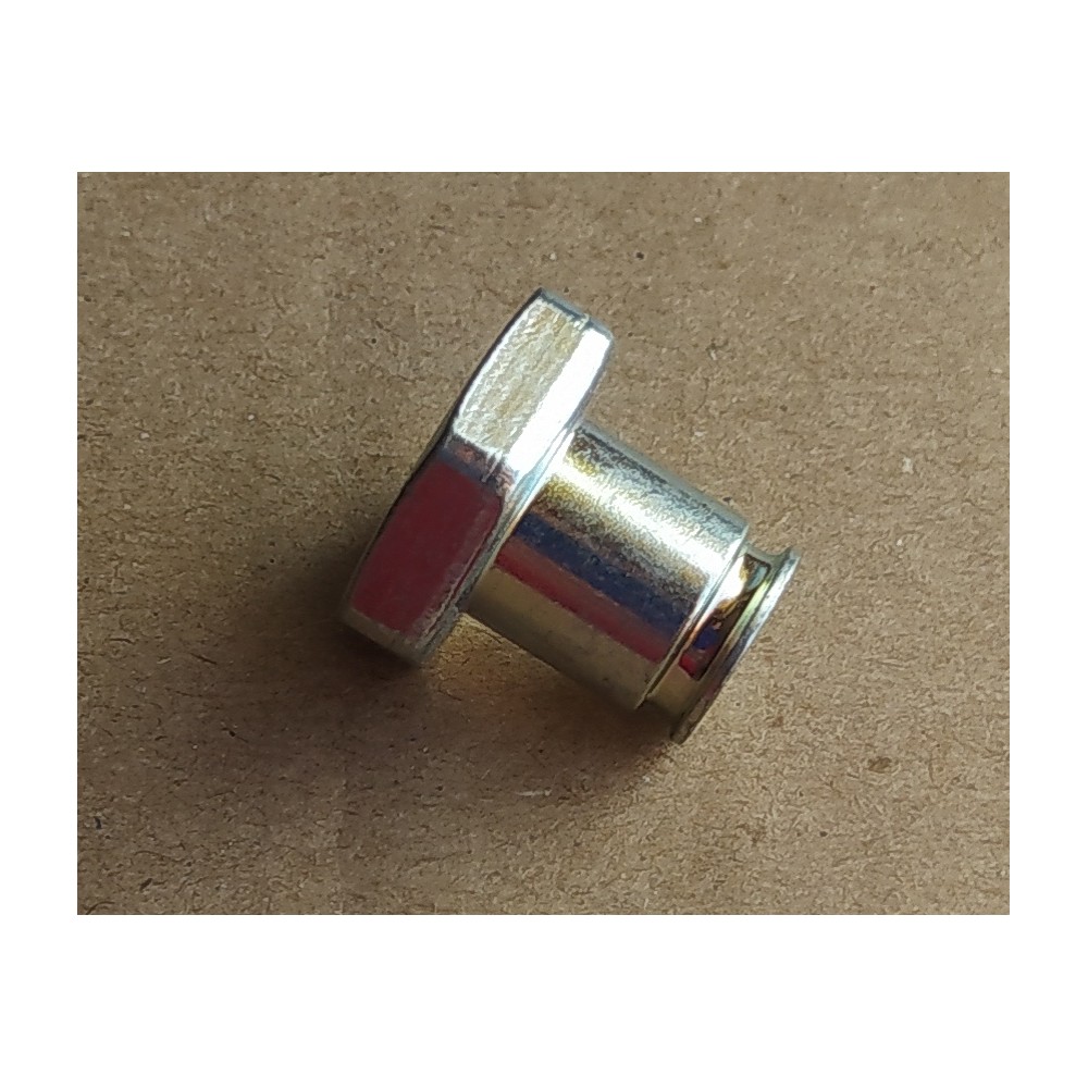 Nakrętka M8 0000-995-0803