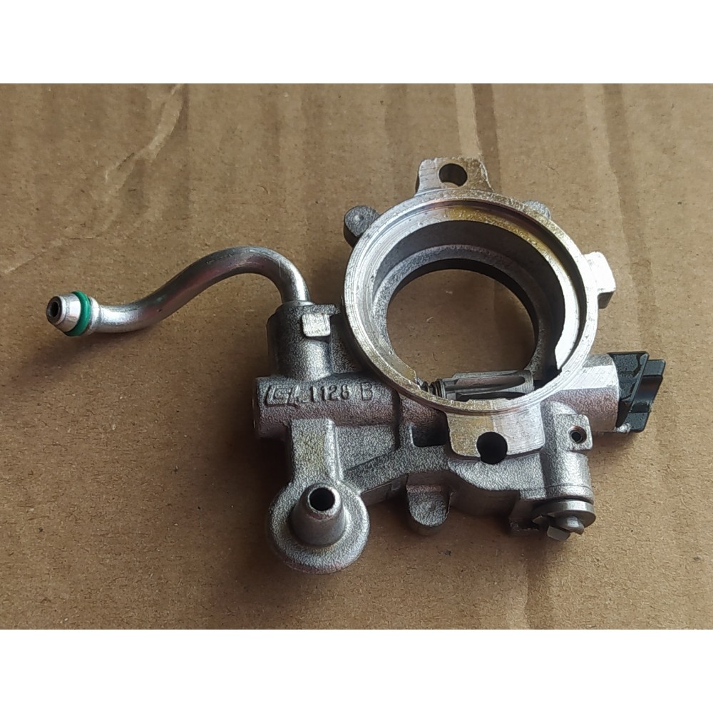 Pompa olejowa  1128-640-3205