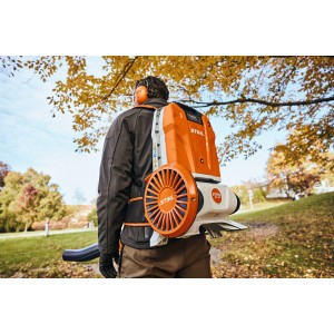 Dmuchawa STIHL BGA 300, bez akumulatora i ładowarki