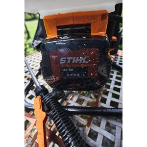 OPRYSKIWACZ STIHL SGA 60, z akumulatorem AK 10 i ładowarką AL 101